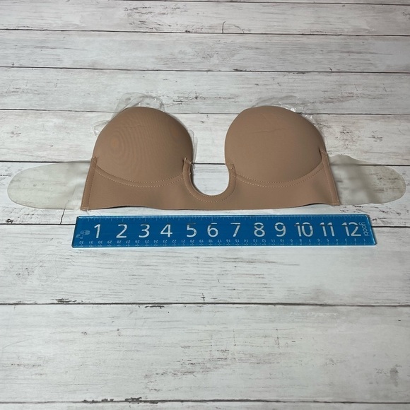 NORDSTROM LINGERIE U PLUNGE BACKLESS,STRAPLESS, ADHESIVE UNDERWIRE NUDE BRA B - Picture 3 of 4